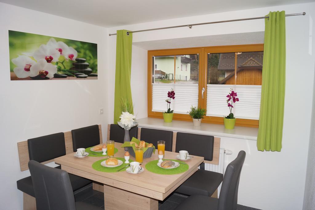 Ferienwohnung Mohr سانكت مايكل ايم لون الغرفة الصورة